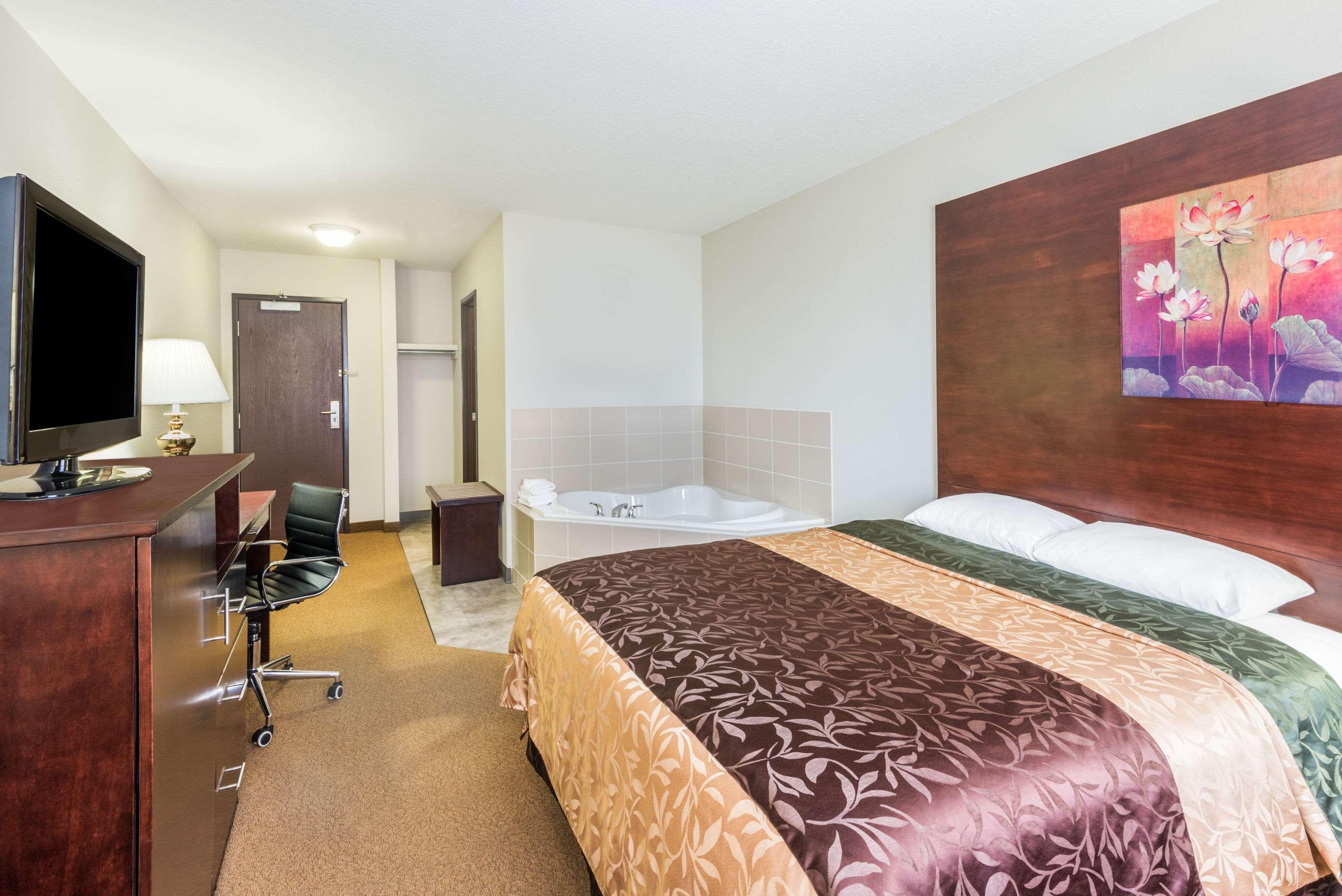 Super 8 By Wyndham Innisfail エクステリア 写真