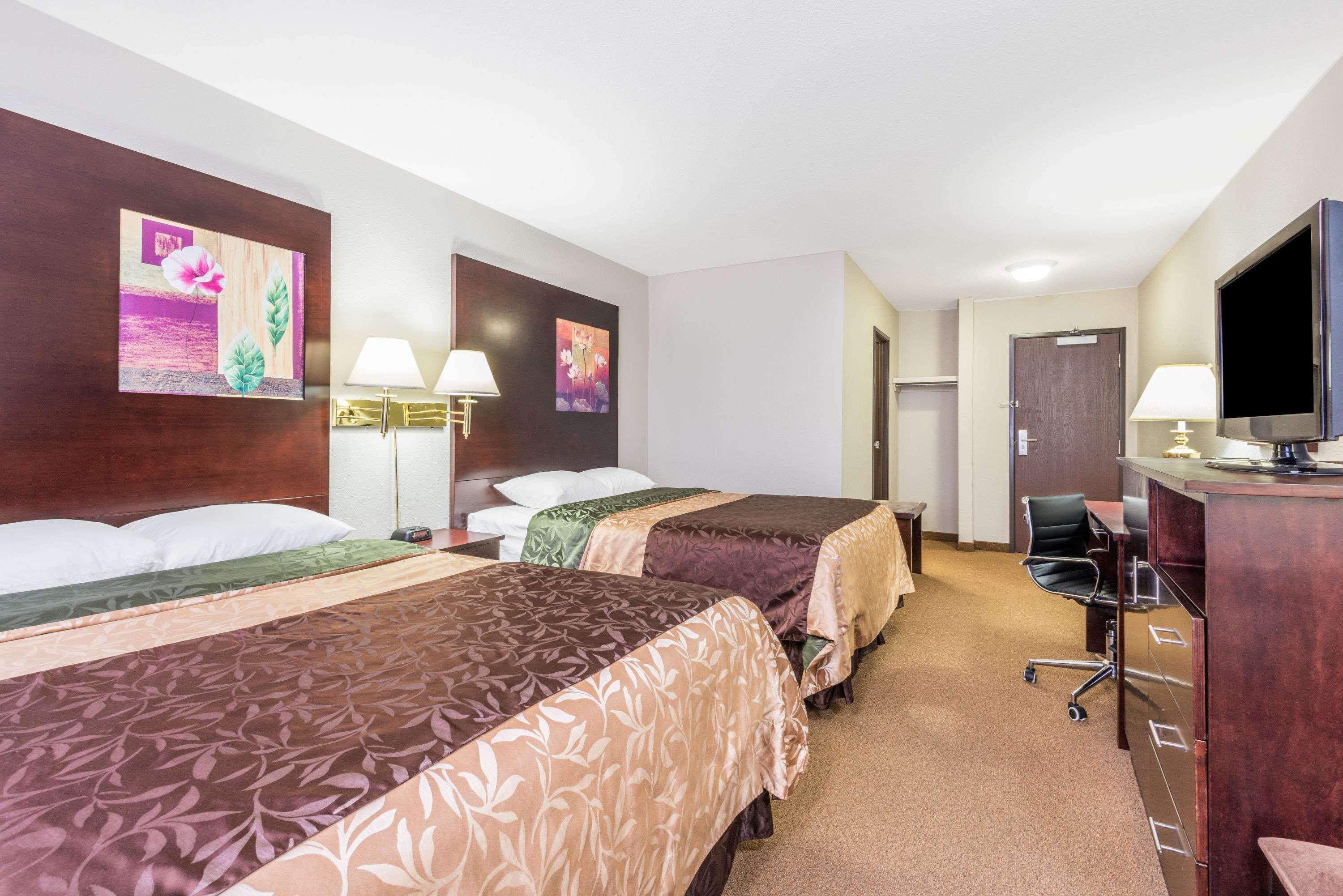 Super 8 By Wyndham Innisfail エクステリア 写真