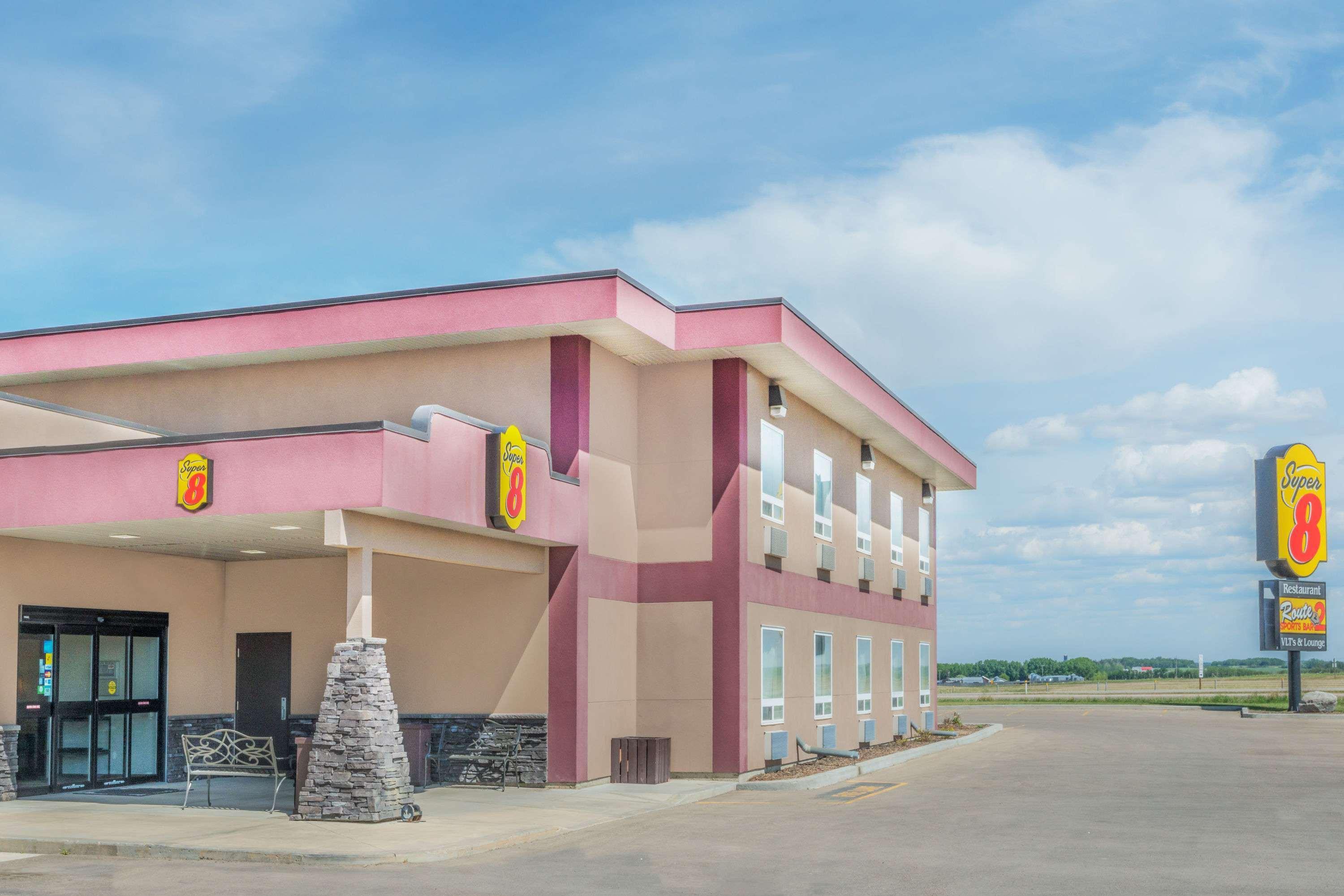 Super 8 By Wyndham Innisfail エクステリア 写真